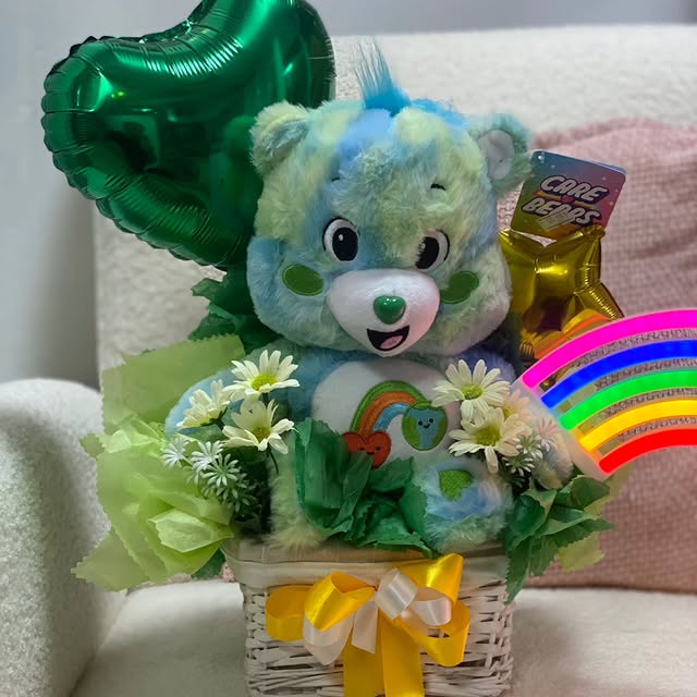 Photo by • Arreglos • Peluches • Globos • Floristería • Requena in España-Barcelona.